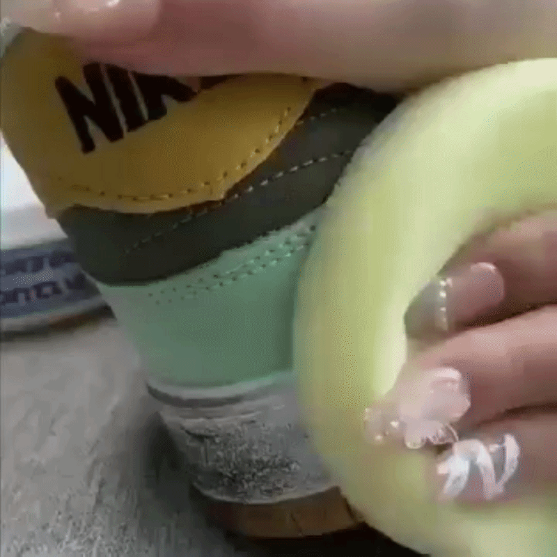 BrightKicks™ - Regeneracja i Biel dla Butów